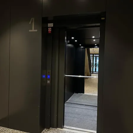 Real Living By Refa Karlin 305 Διαμέρισμα Πράγα